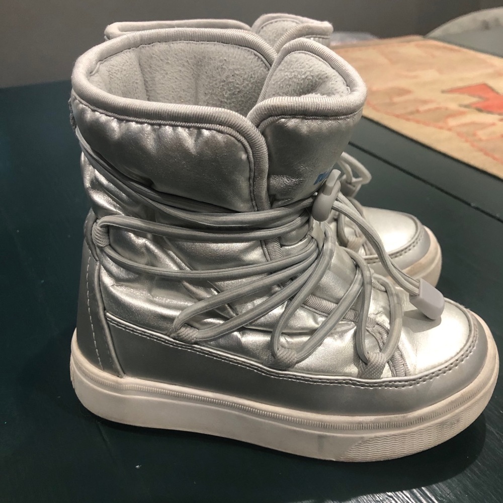 Native show boots